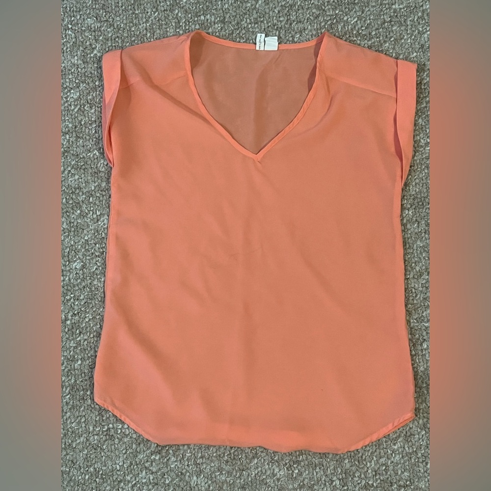Peach V-Neck Women's Top Peach Sheer Top Japna Size M  Beautiful Comfortable